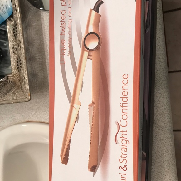 Curl and straight iron and free flat iron - Picture 1 of 3